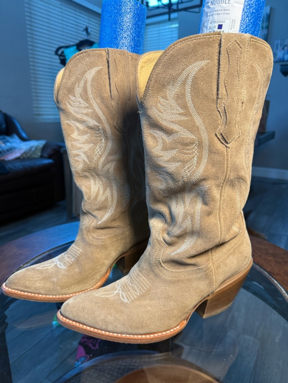 Women's Wide Calf Tan Suede Western Cowboy Boots - Classic Embroidered Design - Picture 3 of 6